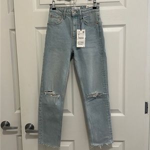 Zara Destroyed Hi Rise Straight Leg Ankle Jean, Size 0